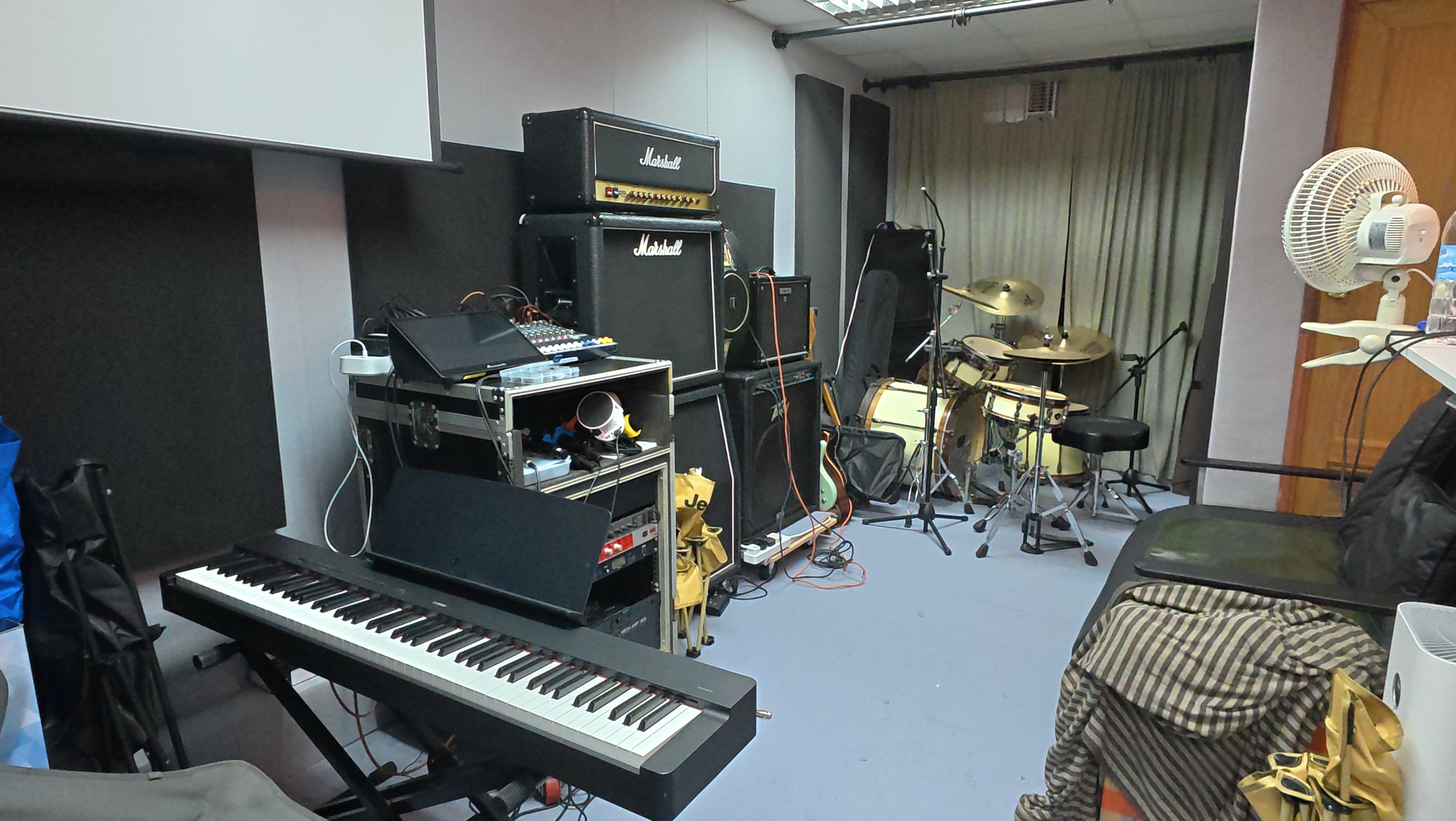 新蒲崗 景福街108-110號 超達工業大廈 鼓房 - 專業音樂工作室 | Professional Music Studio Hong Kong
