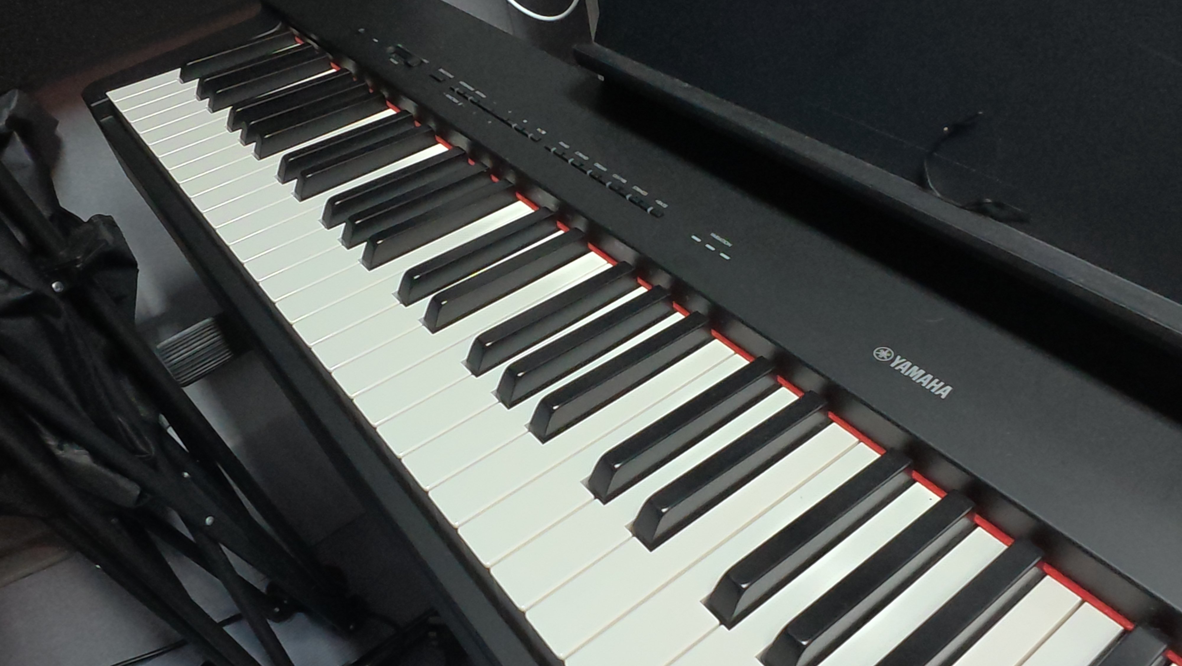 新蒲崗 景福街108-110號 超達工業大廈 鼓房 - 專業音樂工作室 | Professional Music Studio Hong Kong