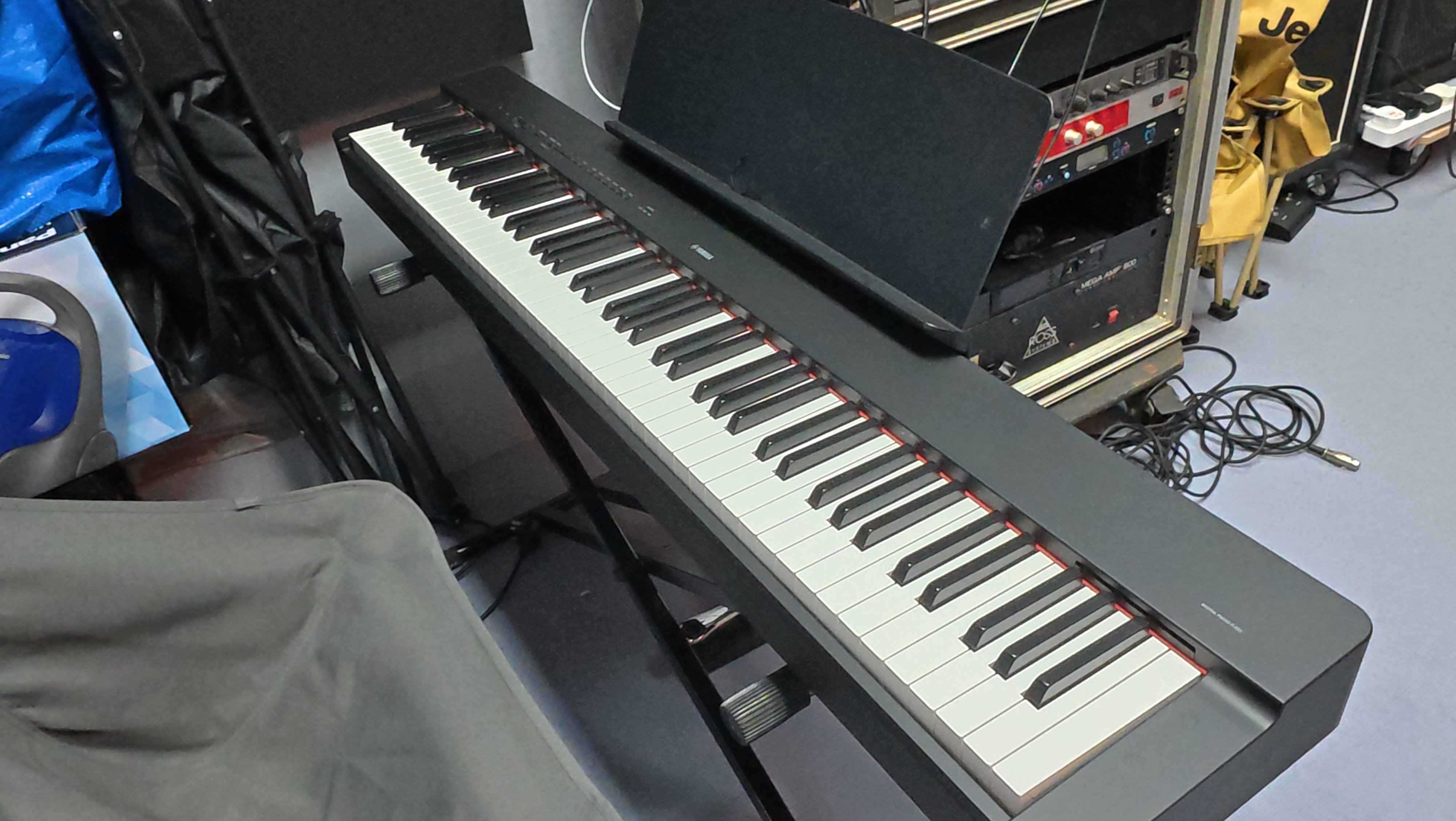 新蒲崗 景福街108-110號 超達工業大廈 鼓房 - 專業音樂工作室 | Professional Music Studio Hong Kong